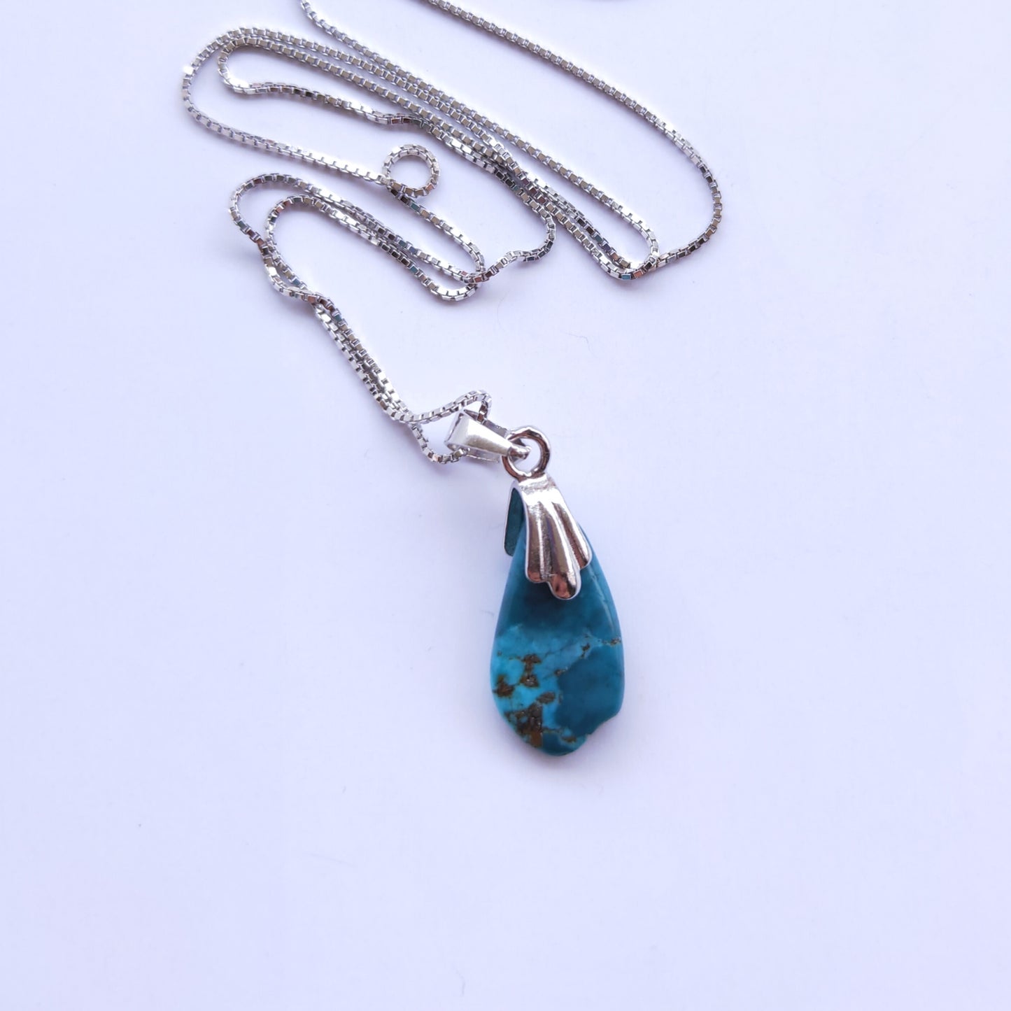 Turquoise pendant necklace